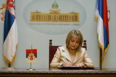 13 March 2012 National Assembly Speaker Prof. Dr Slavica Djukic Dejanovic signs the Decision on calling the elections for councilors of local self-government unit assemblies 